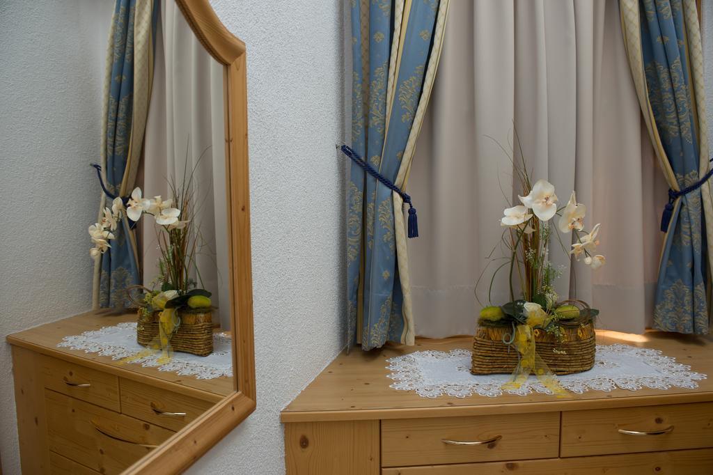 Abanico Appartements ゼーフェルト・イン・チロル エクステリア 写真